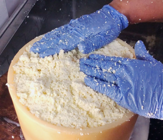 Lee más sobre el artículo Industria 4.0 y quesos artesanales asturianos: cuáles son sus beneficios
